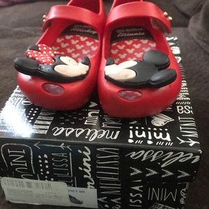 Mini Melissa’s size 8